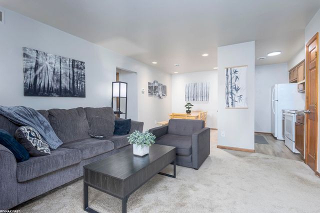 29846 Utica Road, Roseville, MI 48066