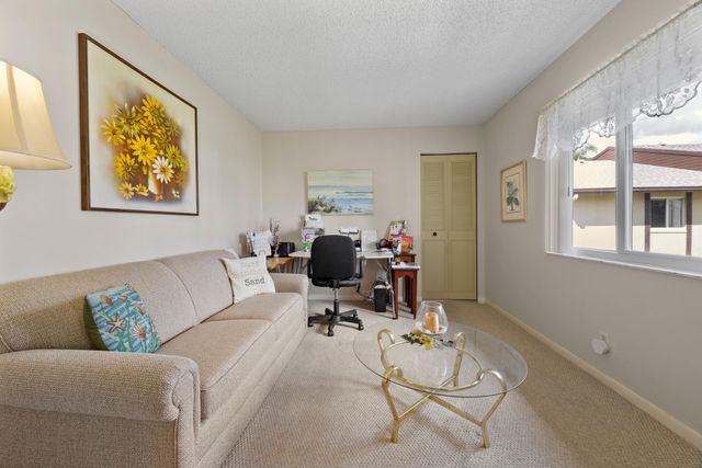 306 Pine Ridge Circle B-2, Greenacres, FL 33463