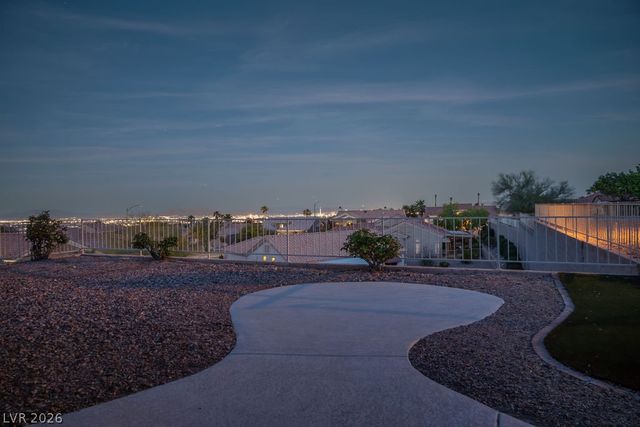 2742 Faiss Drive, Las Vegas, NV 89134