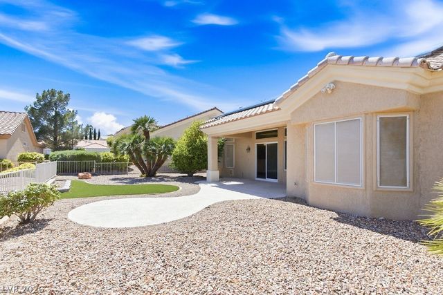 2742 Faiss Drive, Las Vegas, NV 89134