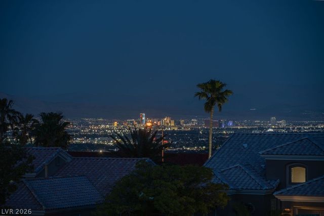 2742 Faiss Drive, Las Vegas, NV 89134