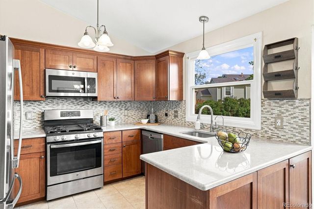 9427 W Nichols Place, Littleton, CO 80128