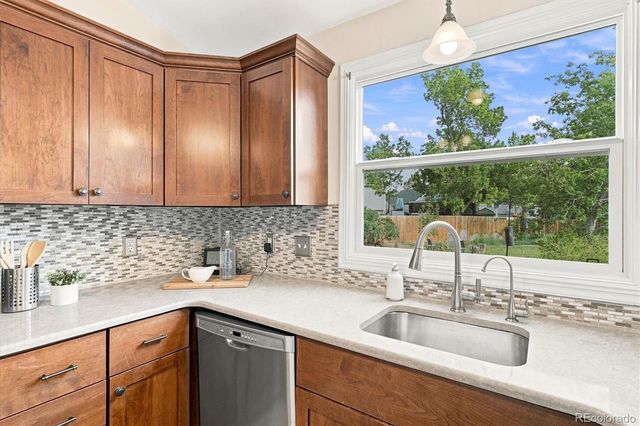 9427 W Nichols Place, Littleton, CO 80128