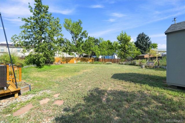 9427 W Nichols Place, Littleton, CO 80128
