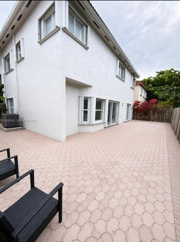 11244 NW 58th Ter, Doral, FL 33178