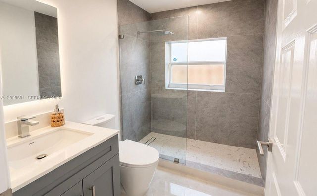 11244 NW 58th Ter, Doral, FL 33178
