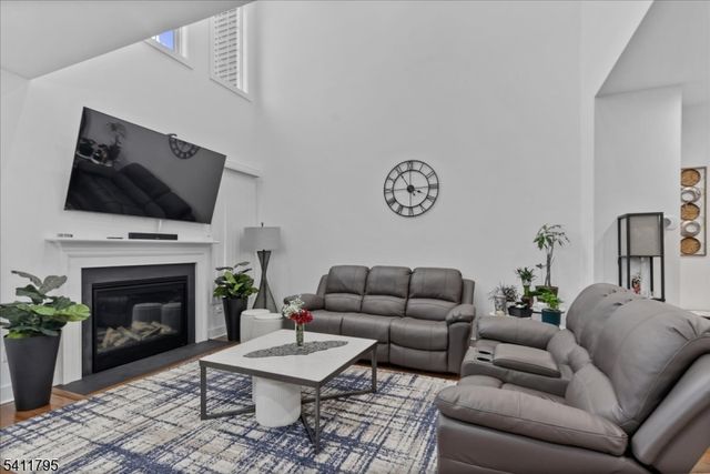 101 Valentino Dr, Old Bridge Twp., NJ 08857