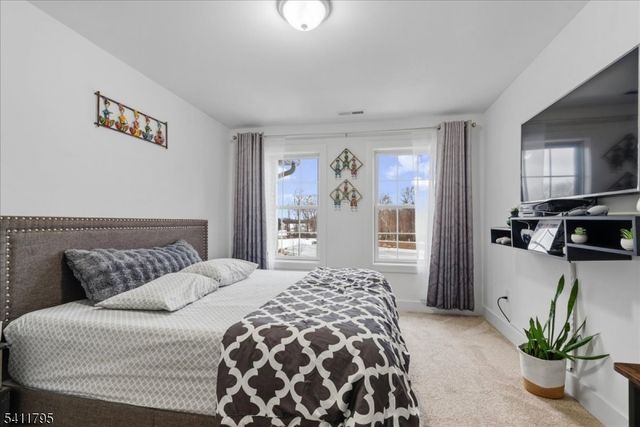 101 Valentino Dr, Old Bridge Twp., NJ 08857