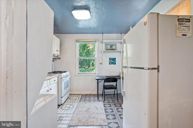 2 ABERDEEN AVE, Aberdeen, MD 21001