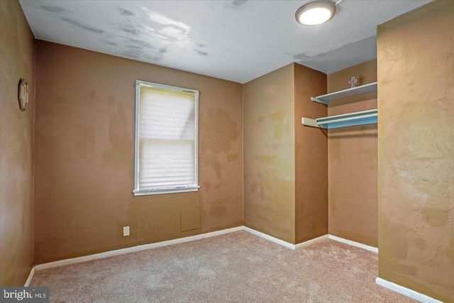 2 ABERDEEN AVE, Aberdeen, MD 21001
