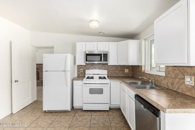 1316 W Simmons Place, Tucson, AZ 85705