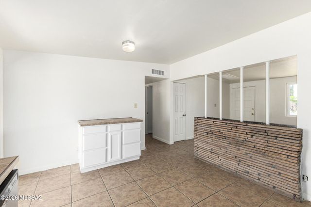 1316 W Simmons Place, Tucson, AZ 85705