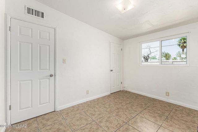 1316 W Simmons Place, Tucson, AZ 85705