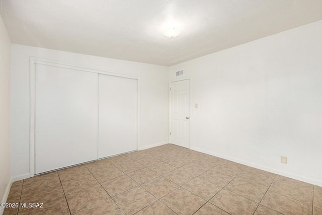 1316 W Simmons Place, Tucson, AZ 85705