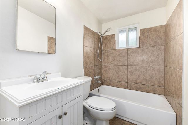 1316 W Simmons Place, Tucson, AZ 85705