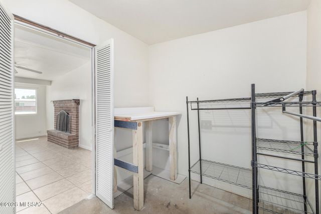 1316 W Simmons Place, Tucson, AZ 85705