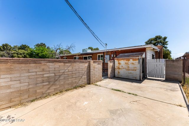 1316 W Simmons Place, Tucson, AZ 85705