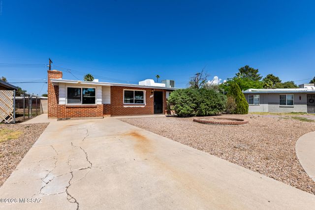 1316 W Simmons Place, Tucson, AZ 85705