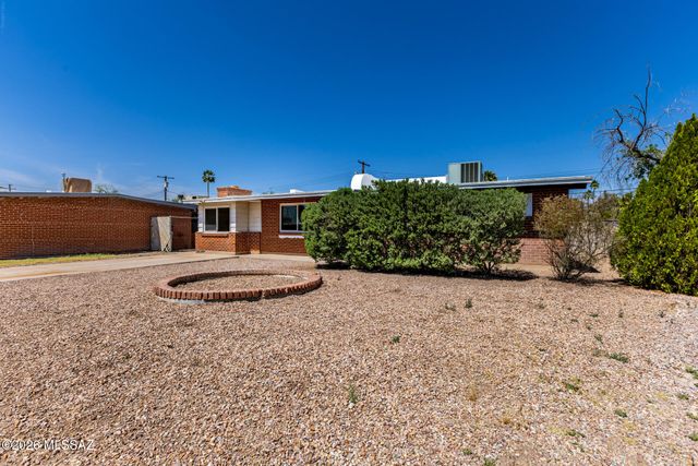 1316 W Simmons Place, Tucson, AZ 85705