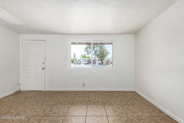 1316 W Simmons Place, Tucson, AZ 85705
