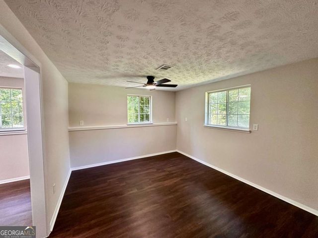 3414 Dearwood Drive SW, Lilburn, GA 30047