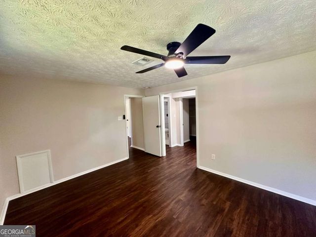 3414 Dearwood Drive SW, Lilburn, GA 30047