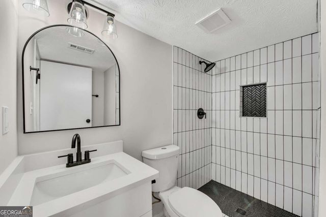 3414 Dearwood Drive SW, Lilburn, GA 30047