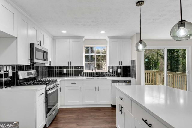 3414 Dearwood Drive SW, Lilburn, GA 30047