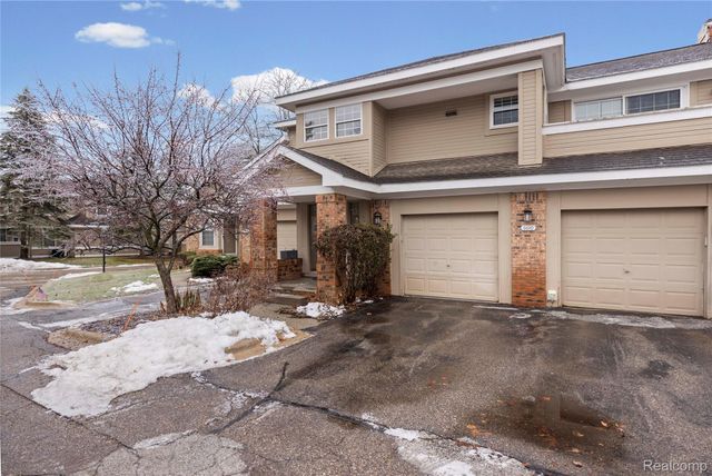 6610 Fieldstone Court, West Bloomfield Charter Township, MI 48322