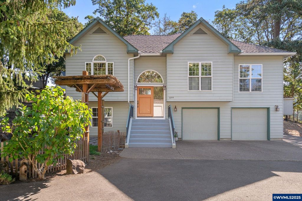 1399 Twin Hills Rd SE, Jefferson, OR 97352