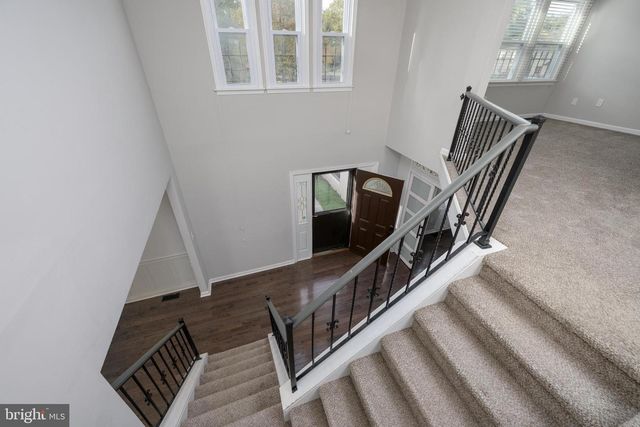 102 UNION MILL TER, Mount Laurel, NJ 08054