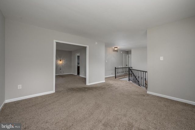 102 UNION MILL TER, Mount Laurel, NJ 08054