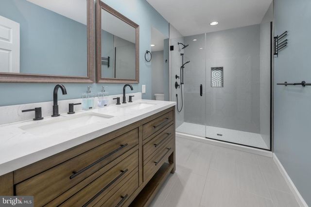 102 UNION MILL TER, Mount Laurel, NJ 08054