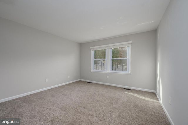 102 UNION MILL TER, Mount Laurel, NJ 08054