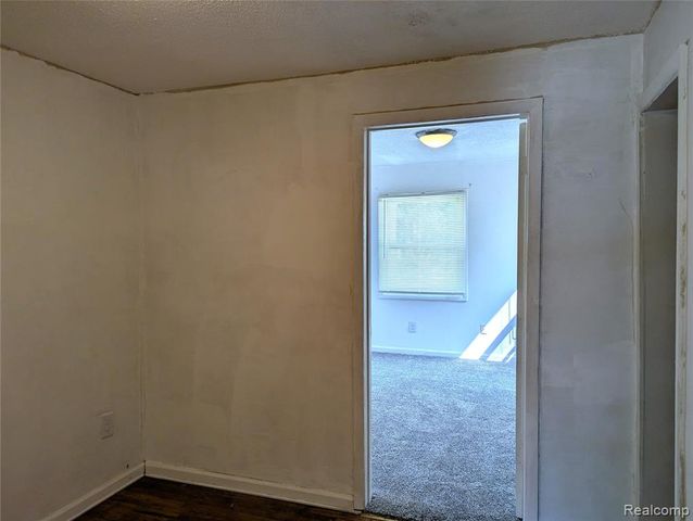 35054 Glen Street, Westland, MI 48186