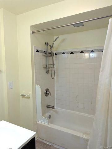 35054 Glen Street, Westland, MI 48186