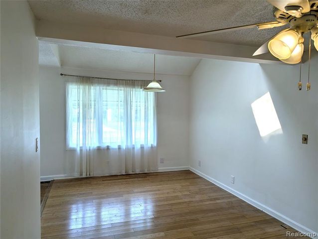 35054 Glen Street, Westland, MI 48186
