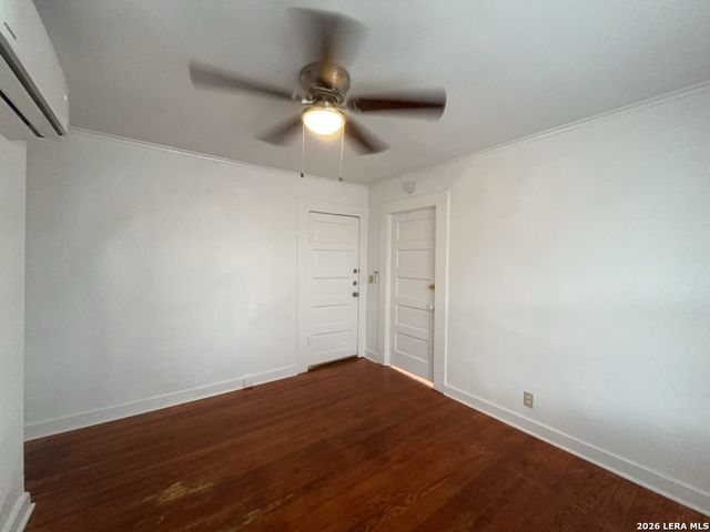 827 Steves Ave Apt 3, San Antonio, TX 78210