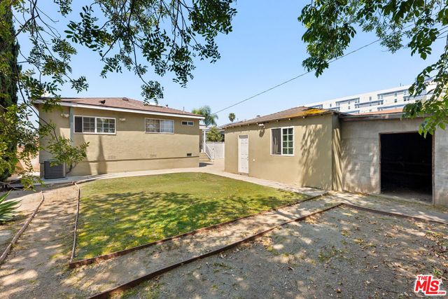 6350 W 85th Place, Los Angeles, CA 90045