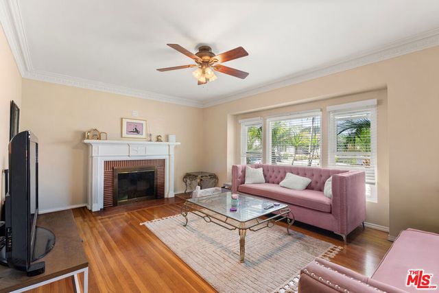 6350 W 85th Place, Los Angeles, CA 90045