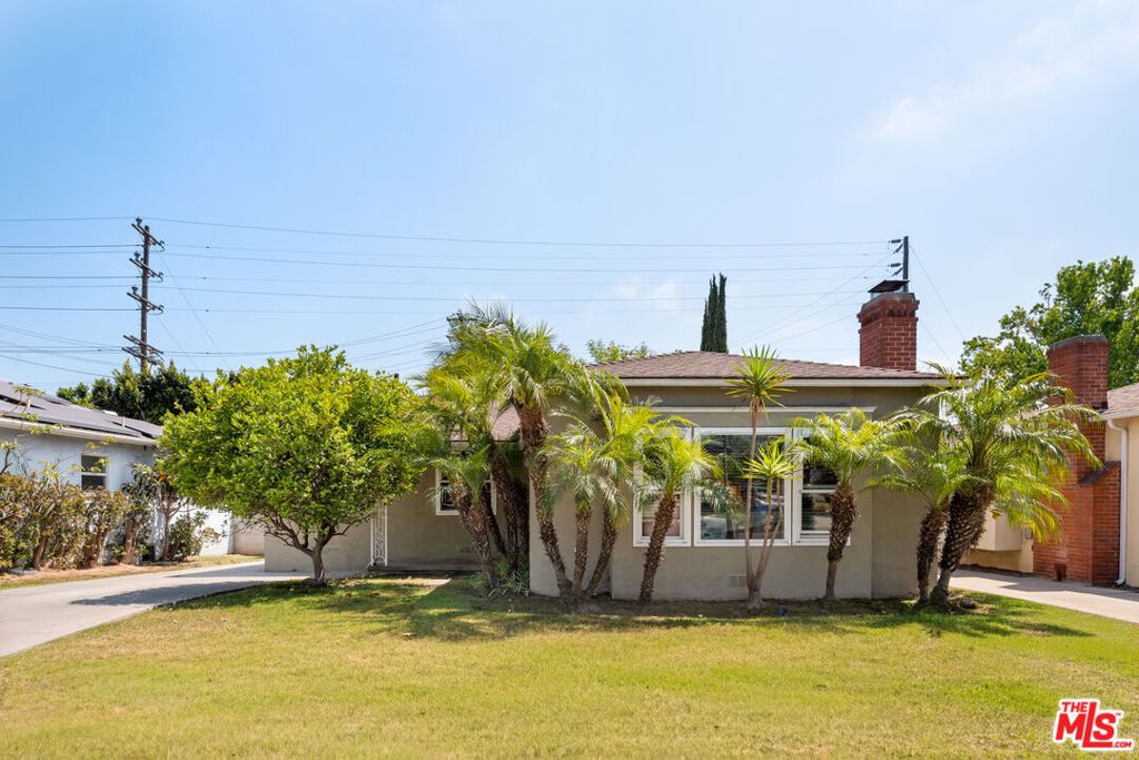 6350 W 85th Place, Los Angeles, CA 90045