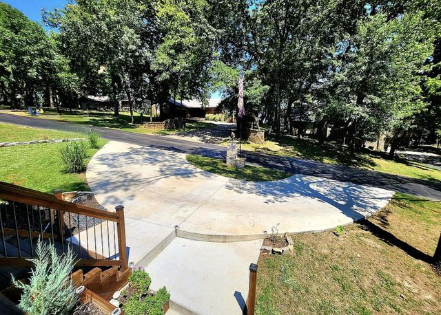 33765 S Coves Drive, Afton, OK 74331