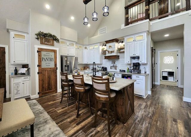 33765 S Coves Drive, Afton, OK 74331