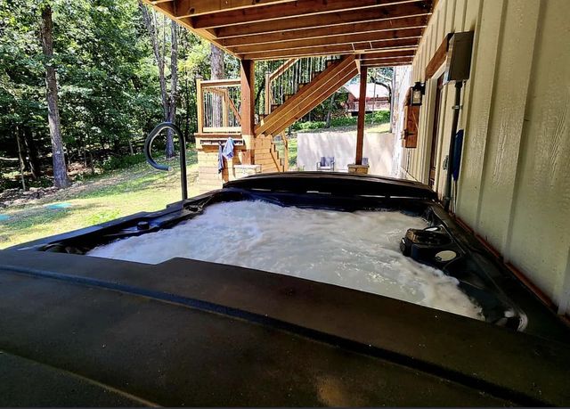 33765 S Coves Drive, Afton, OK 74331