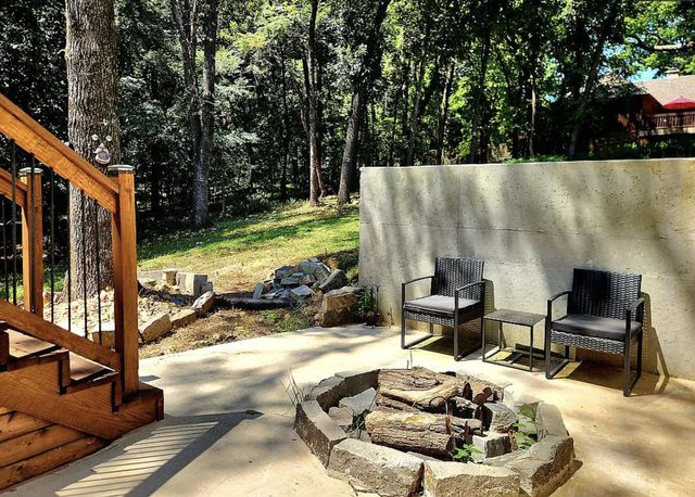 33765 S Coves Drive, Afton, OK 74331