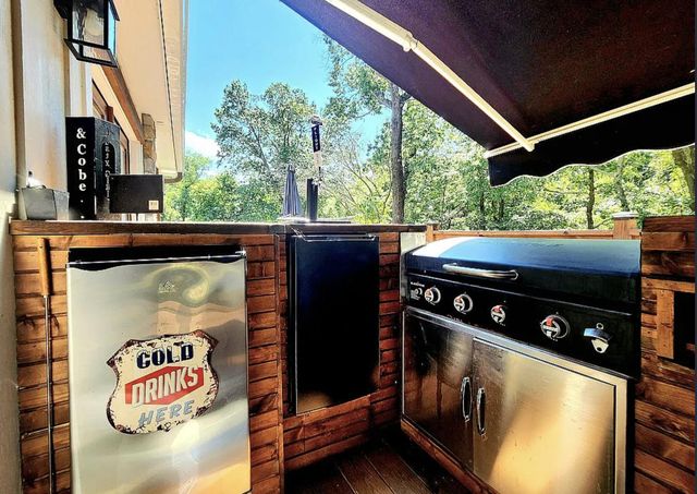 33765 S Coves Drive, Afton, OK 74331