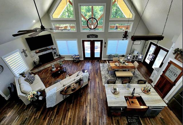 33765 S Coves Drive, Afton, OK 74331