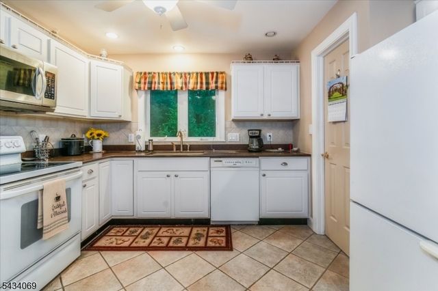 11 Minisink Dr, Montague Twp., NJ 07827