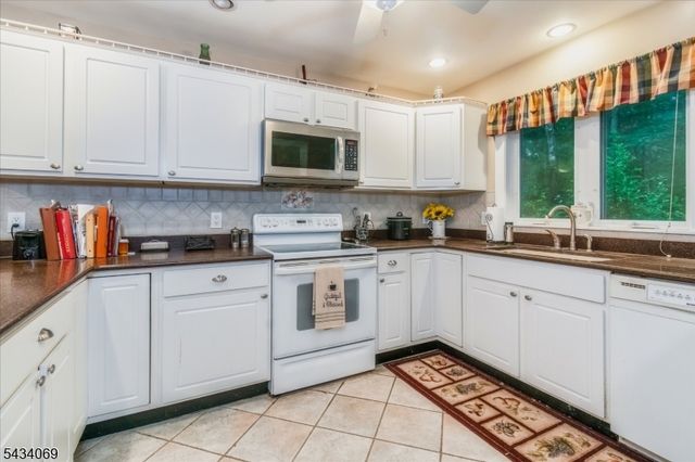 11 Minisink Dr, Montague Twp., NJ 07827