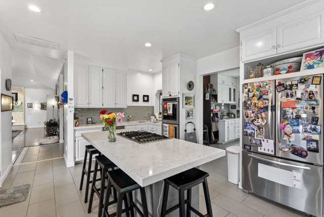 2612 Huntington Rd, Sacramento, CA 95864